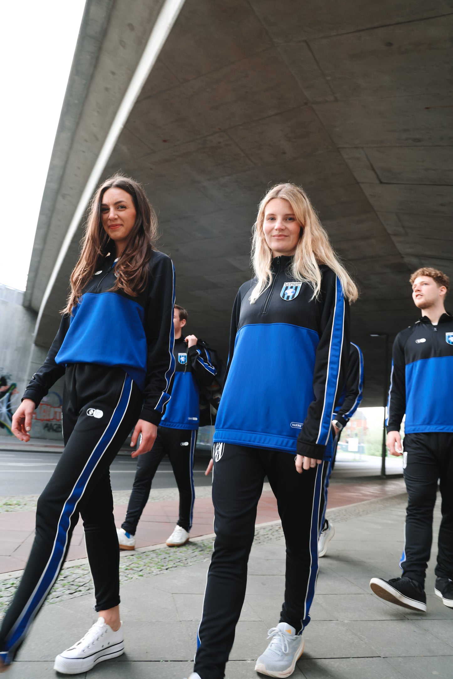 NEU - Trainingsanzug (Kombination), unisex
