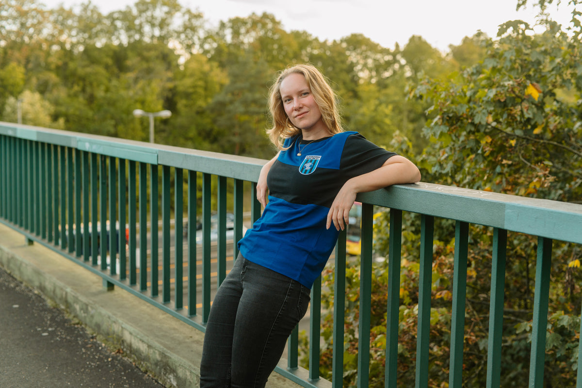 Special Leftover-Fabrics T-Shirt, blau-schwarz, unisex